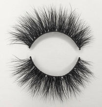 Load image into Gallery viewer, Mink eyelashes
